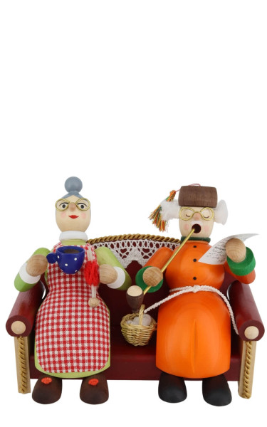 Räuchermännchen Oma und Opa auf dem Sofa von Richard Glässer-3