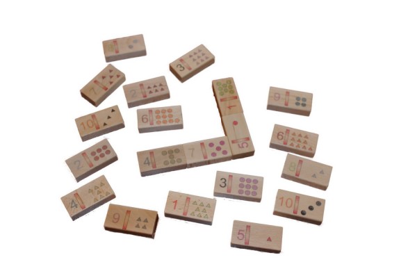Zahlendomino ist ein Legespiel mit rechteckigen Spielsteinen, aus einheimischen Holz. Die Steine in diesem Spiel sind in zwei Felder geteilt, bei welchen …