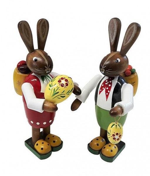 Easter bunny couple with basket and eggs by Figurenland Uhlig GmbH